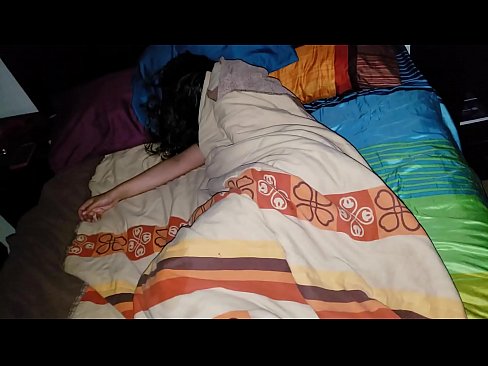 ❤️ Stepson berating a sua jovem madrasta enquanto ela dorme. ️❌ Porno em pt.porn33.top ❌❤